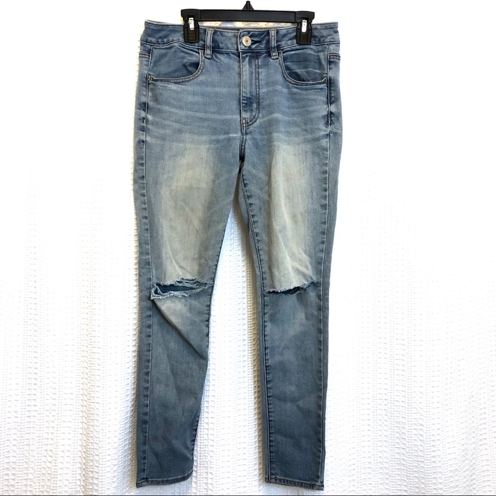 American Eagle Hi-Rise Distressed Jegging